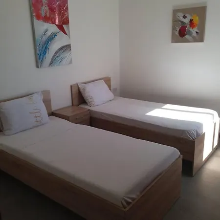 Pearl Point Pent House Apartmán *