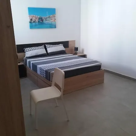 Pearl Point Pent House Apartmán *
